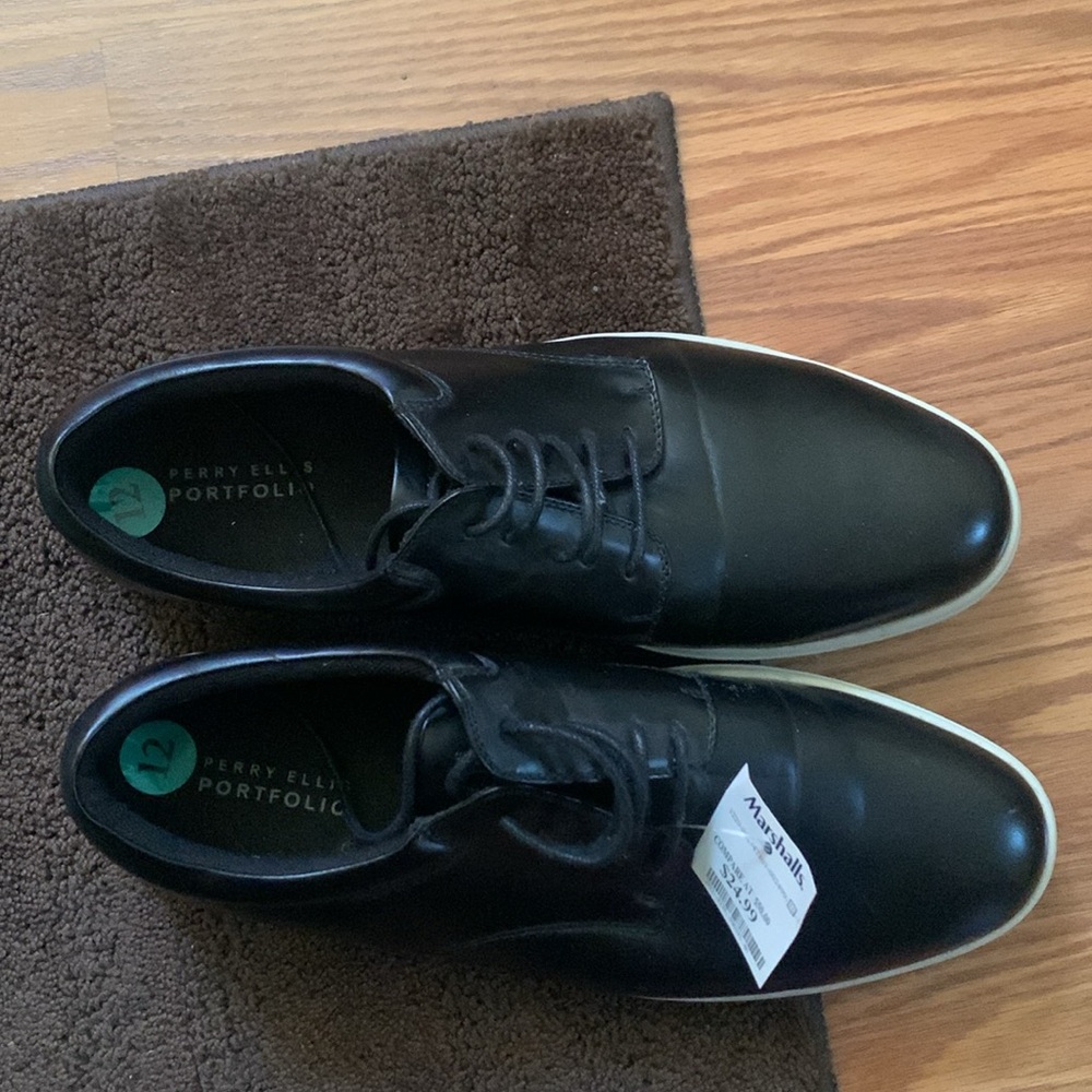 Shoes - Picture 3 of 3